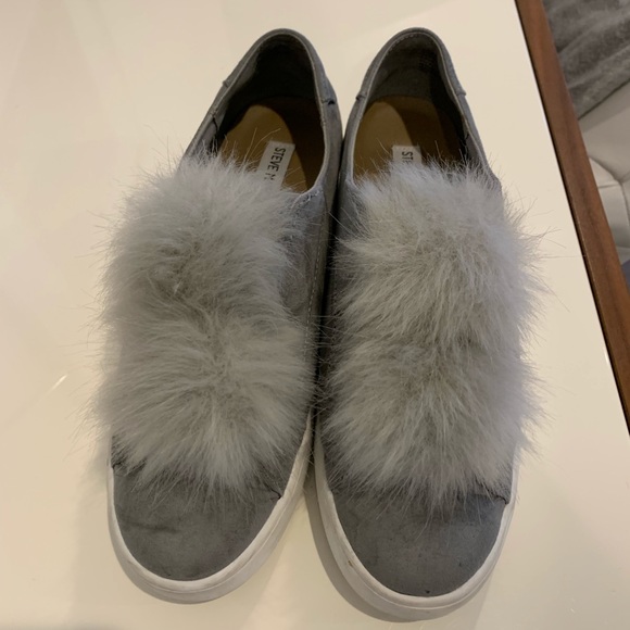 steve madden puffball shoes